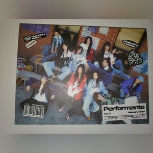 tripleS TRIPLES - [VISIONARY VISION] PERFORMANTE Version A Kpop Album